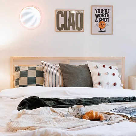 Musical Shelter Old Town Heart Renovated Apartment